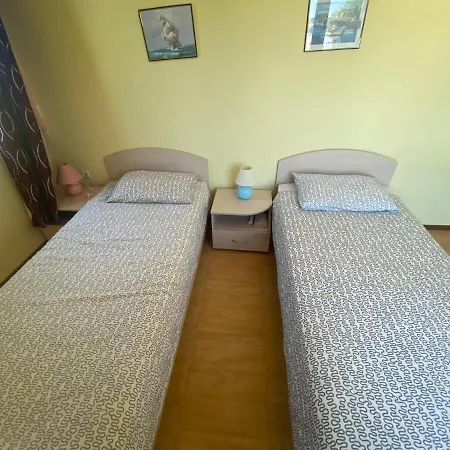 Amadeus 1 - 13b Large Two Bedroom Apartment