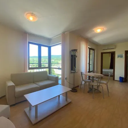 Amadeus 1 - 13b Large Two Bedroom Apartment